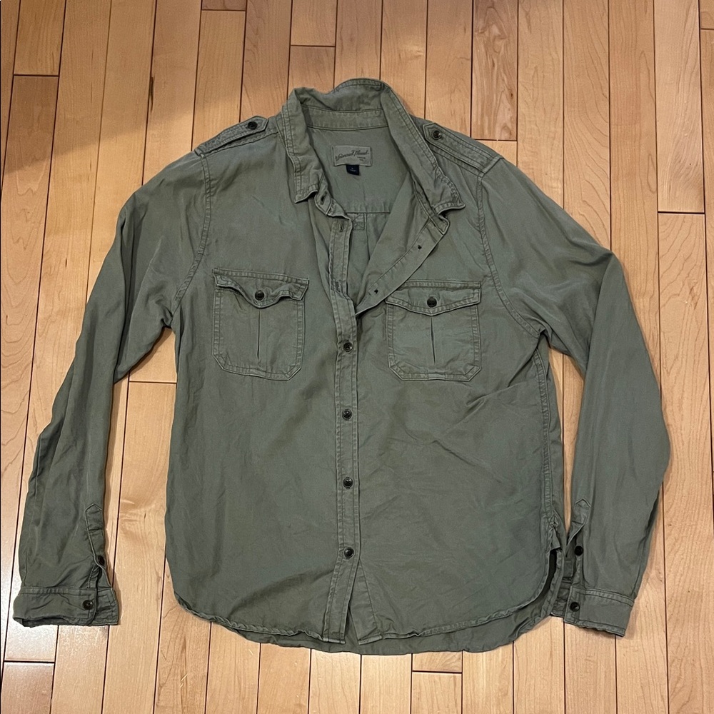 Universal Threads Size Small Olive Green Casual Top